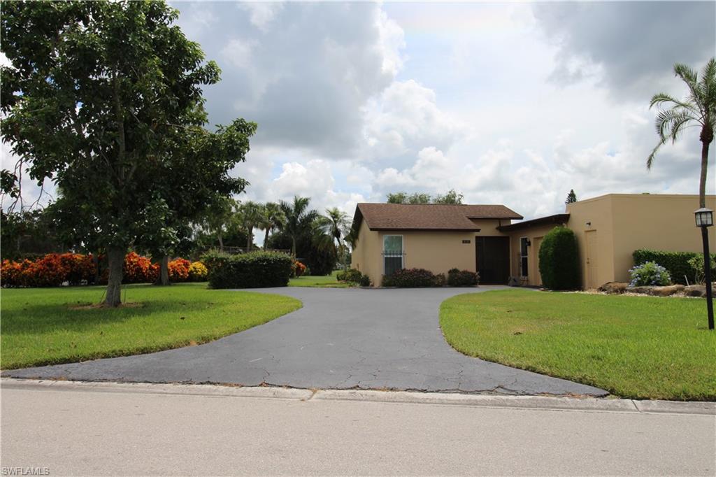 LAKEWOOD VILLAS - Residential