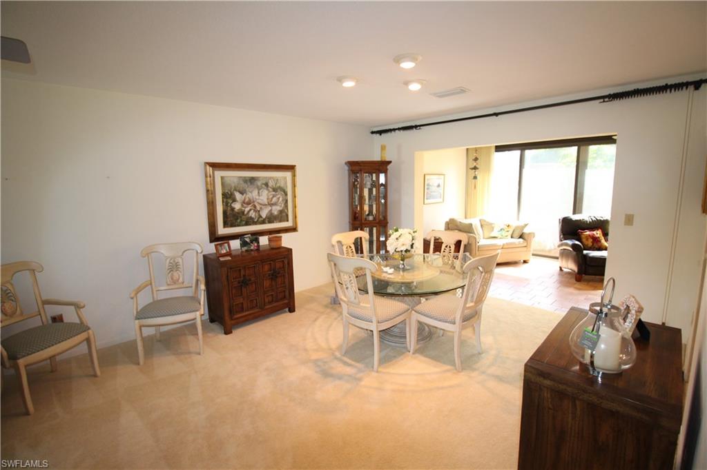 LAKEWOOD VILLAS - Residential