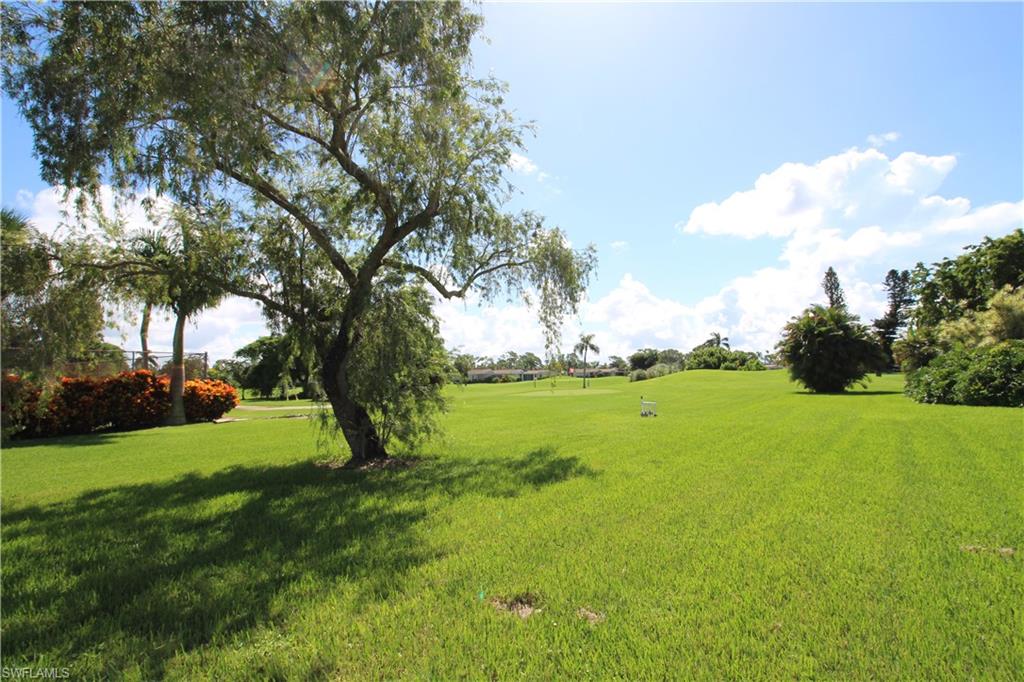 LAKEWOOD VILLAS - Residential