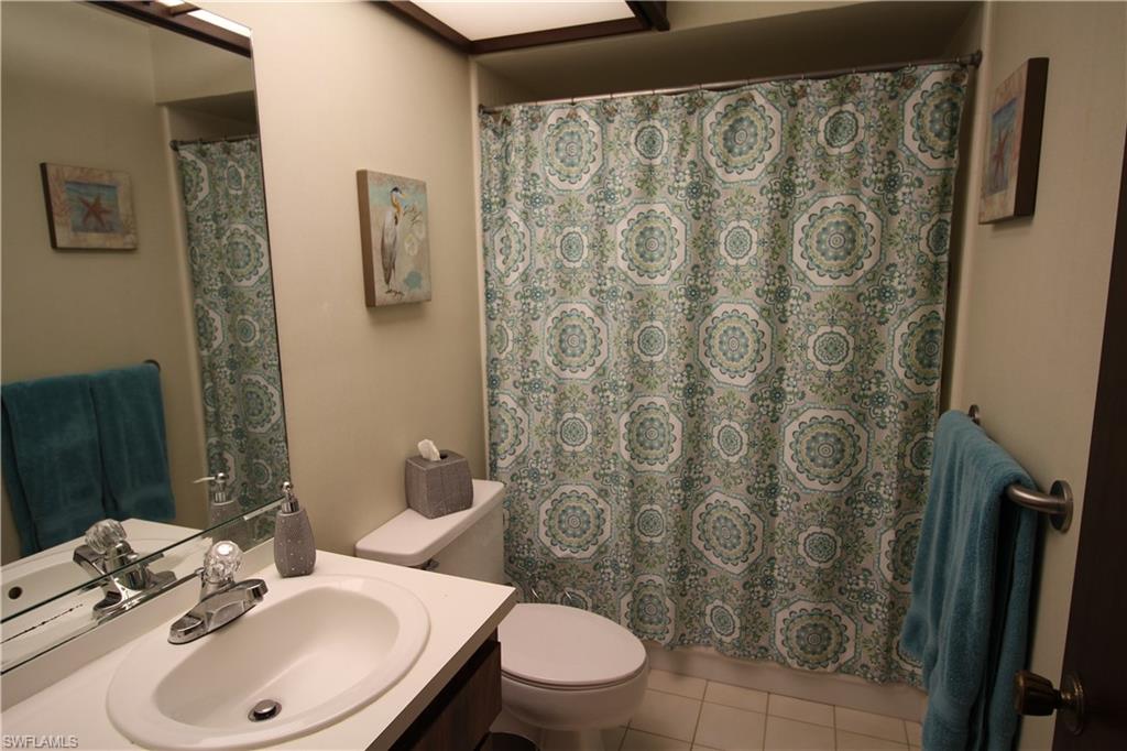 LAKEWOOD VILLAS - Residential