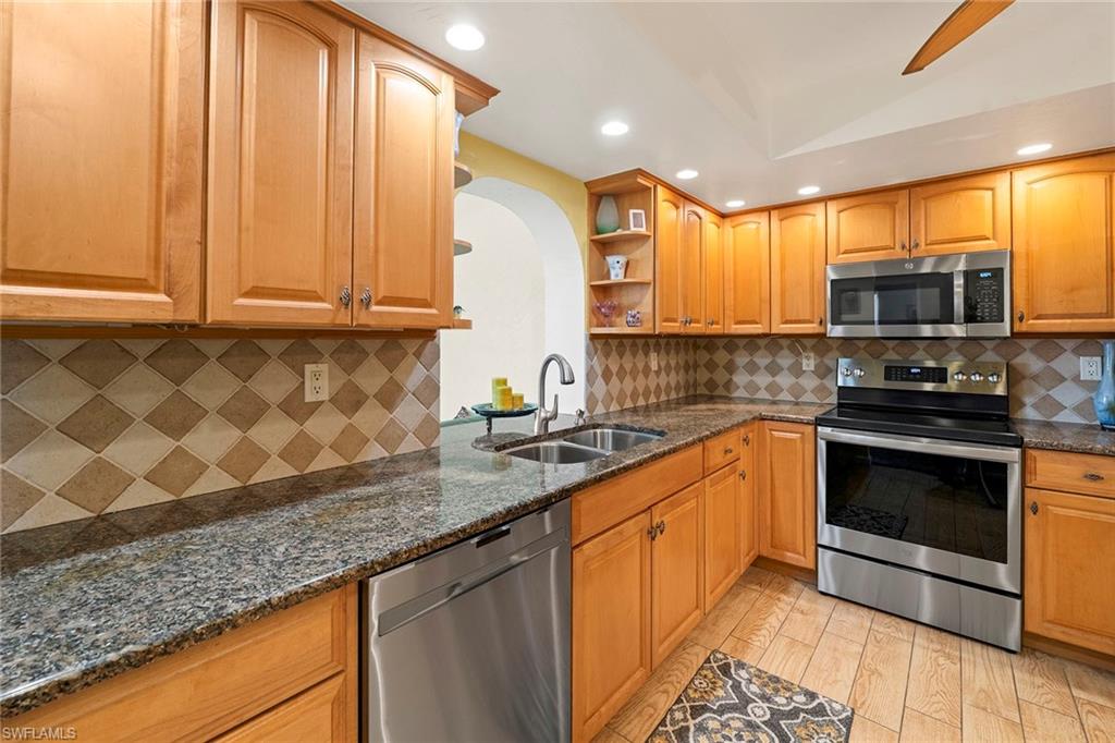 MARCO ISLAND - Residential