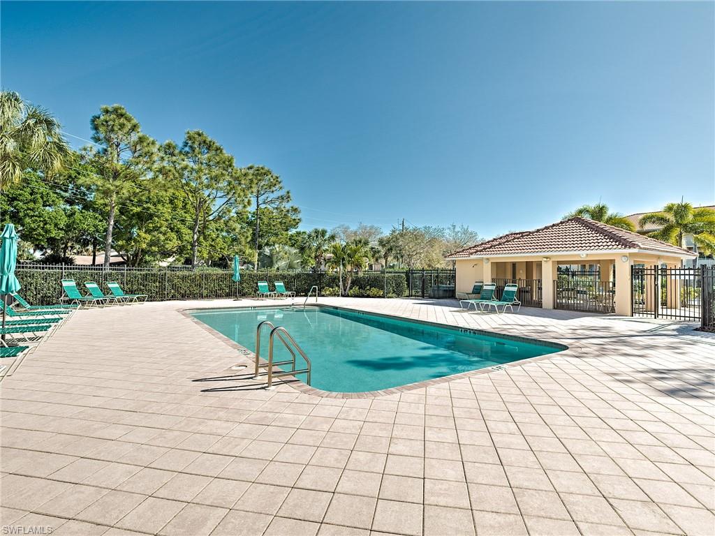 LAKESIDE HIDEAWAY - Residential