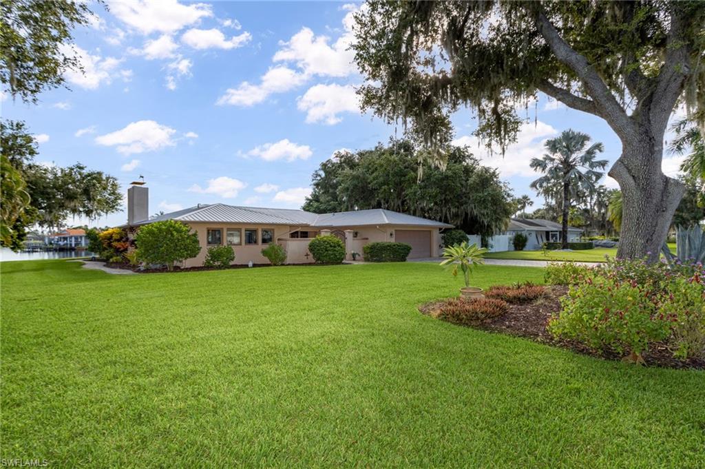 RIVER FOREST ISLAND - Residential