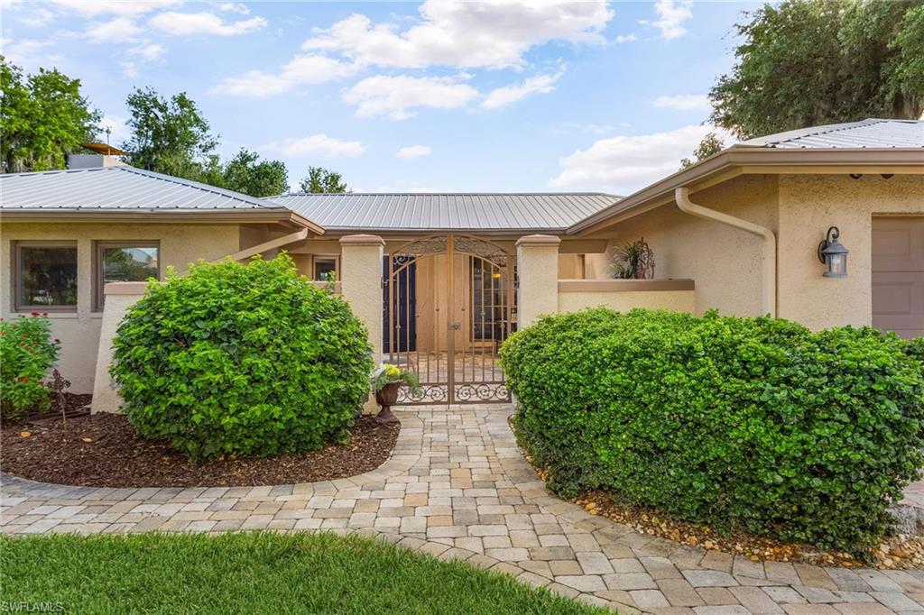 RIVER FOREST ISLAND - Residential