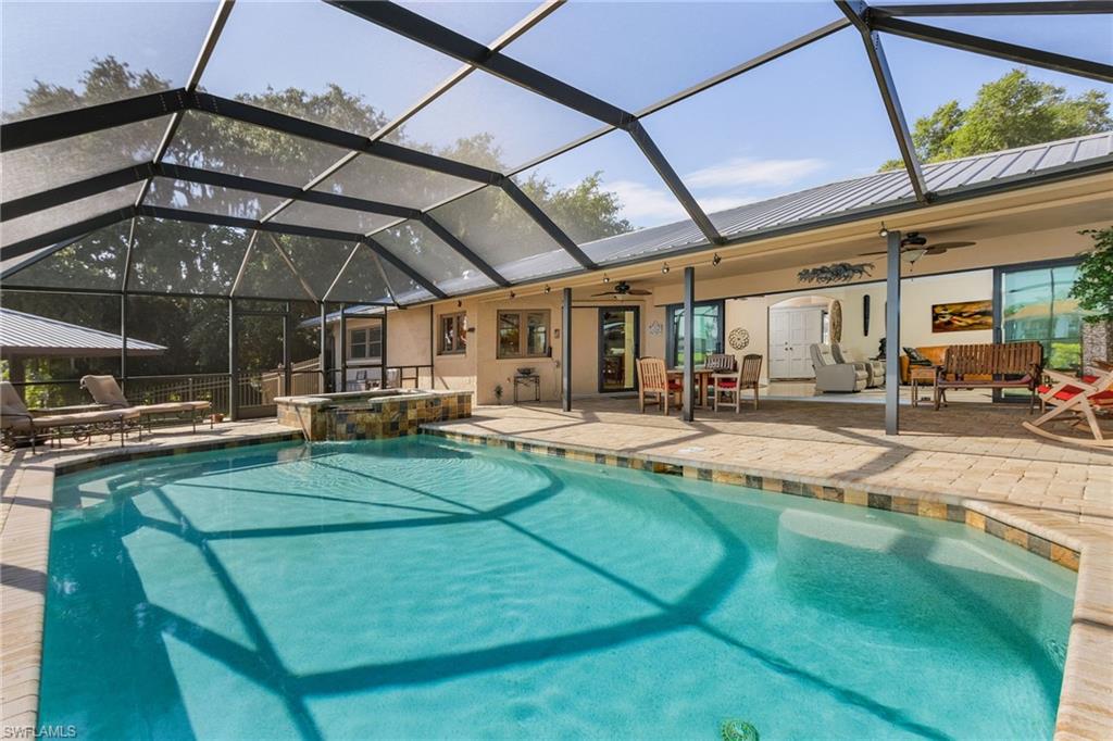 RIVER FOREST ISLAND - Residential