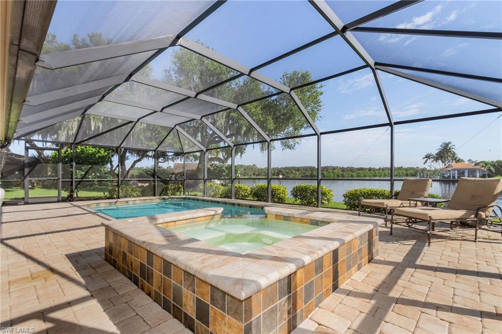 RIVER FOREST ISLAND - Residential