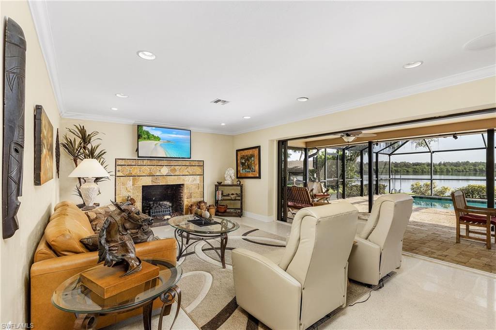 RIVER FOREST ISLAND - Residential