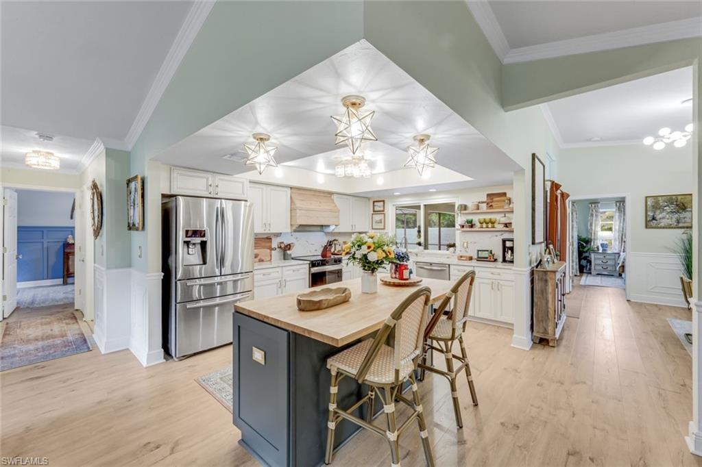 COLONIAL PINES - Residential