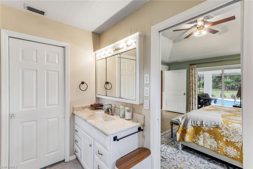 COLONIAL PINES - Residential