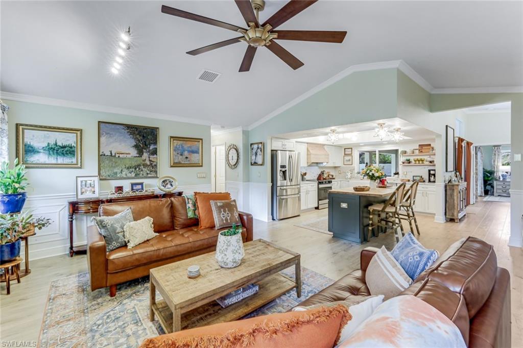 COLONIAL PINES - Residential