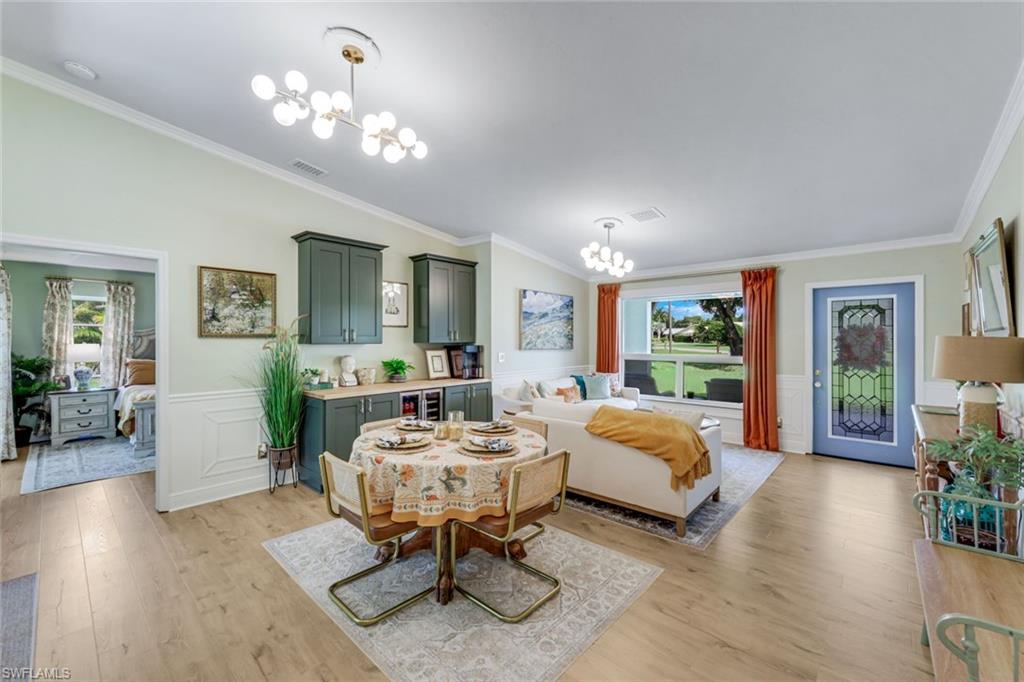 COLONIAL PINES - Residential