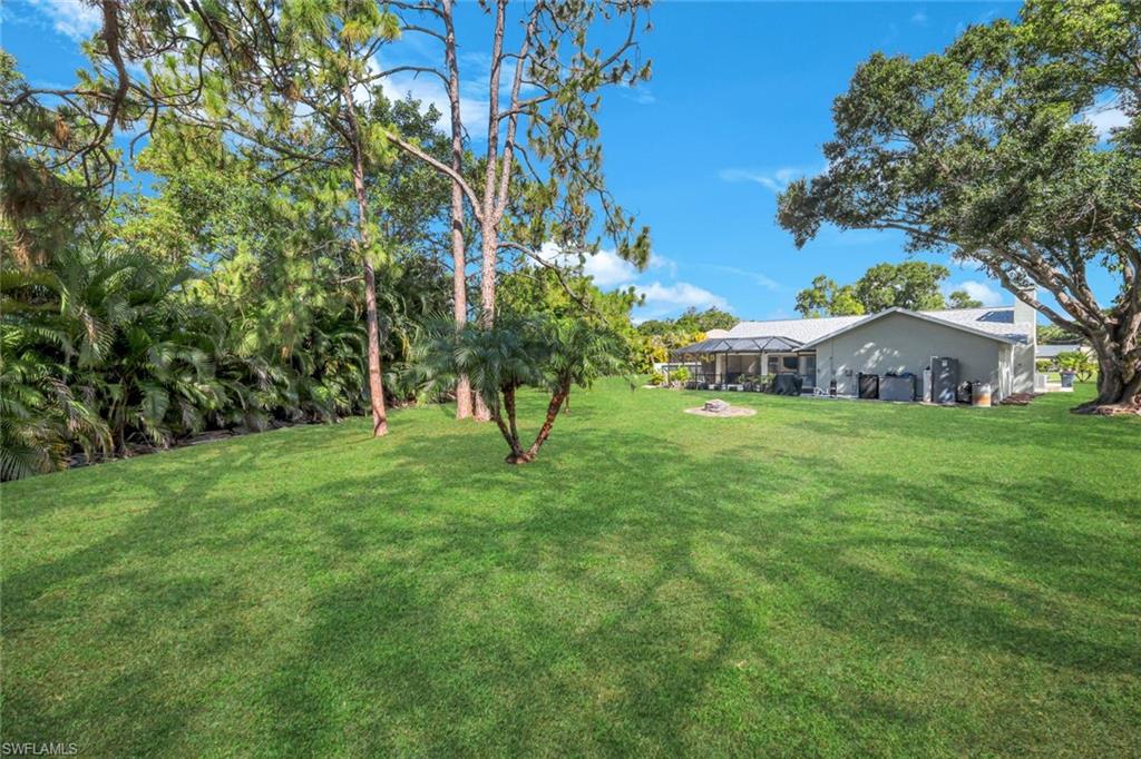 COLONIAL PINES - Residential