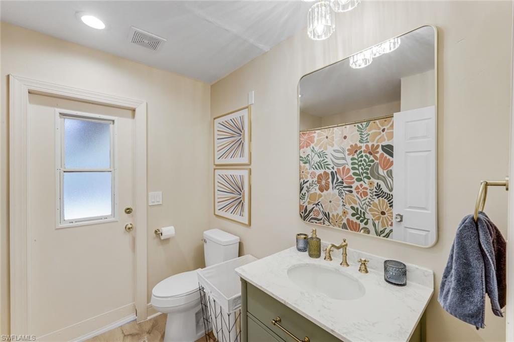 COLONIAL PINES - Residential