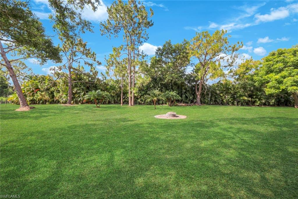 COLONIAL PINES - Residential
