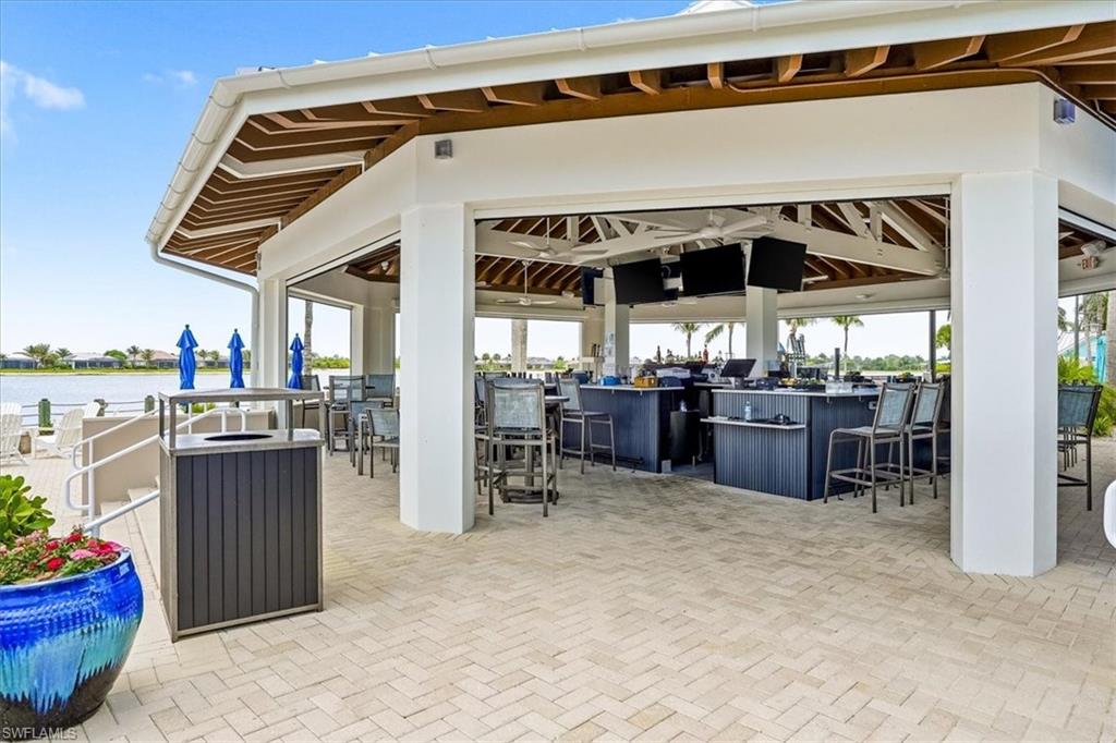 PARROT CAY - Residential
