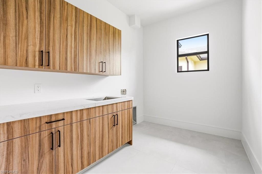 PARROT CAY - Residential