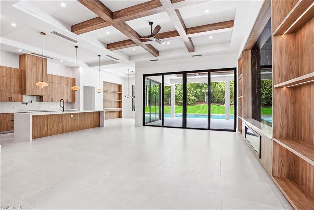 PARROT CAY - Residential
