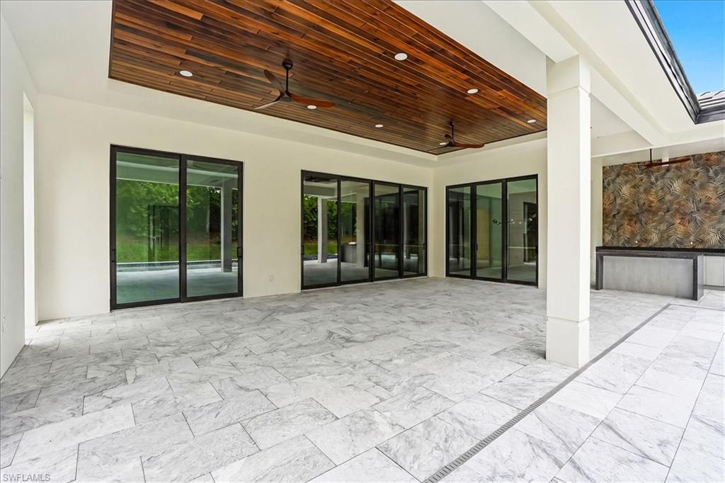 PARROT CAY - Residential