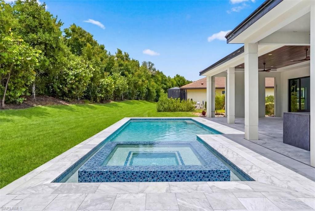 PARROT CAY - Residential