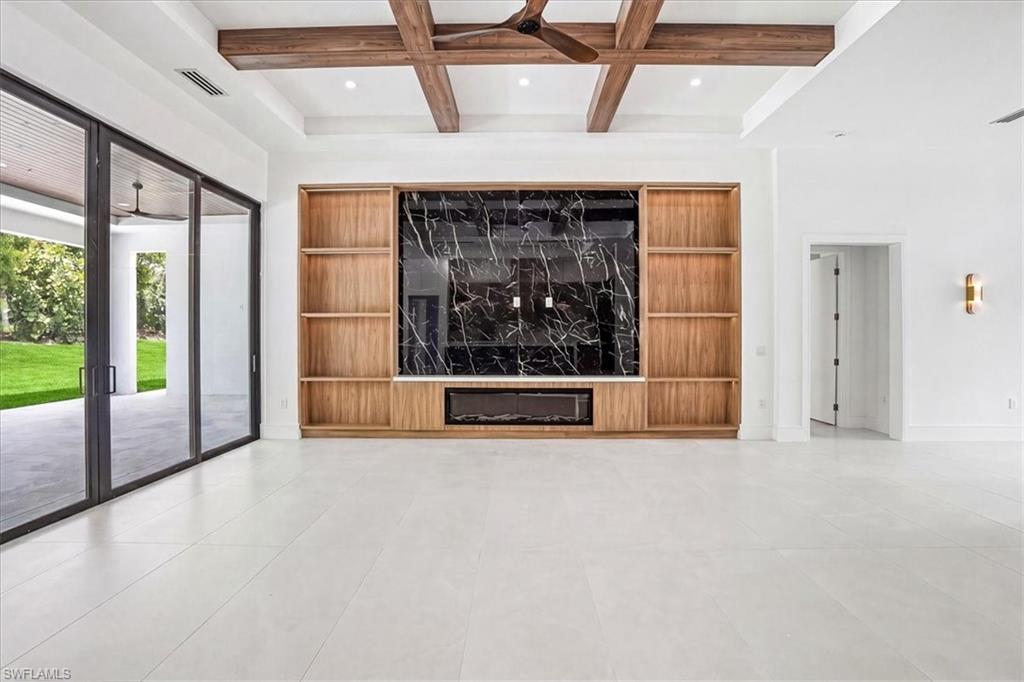 PARROT CAY - Residential