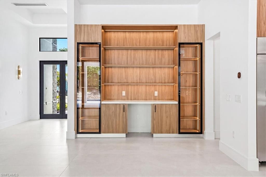 PARROT CAY - Residential