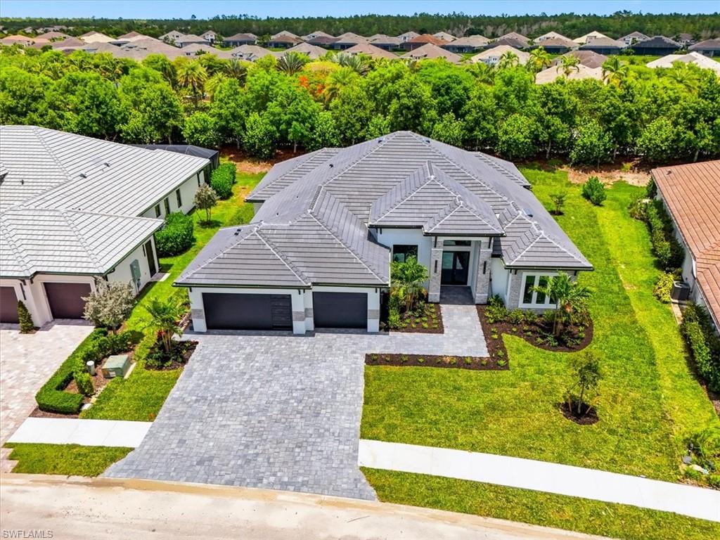 PARROT CAY - Residential