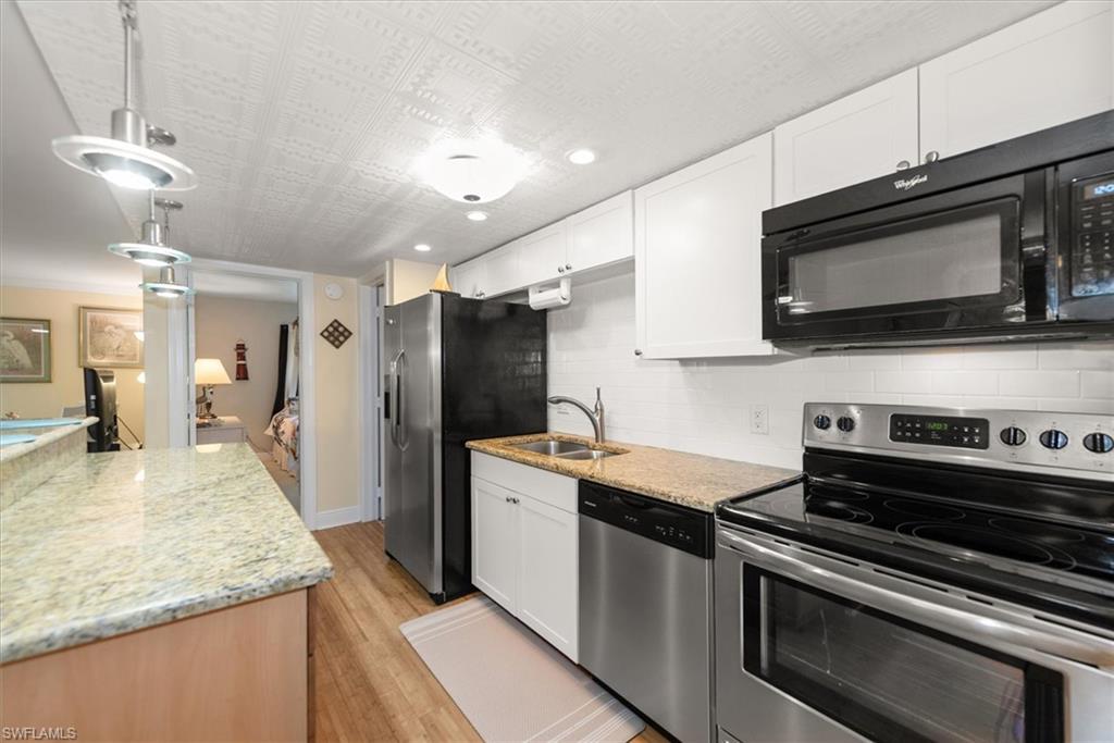 GLADES COUNTRY CLUB - Residential