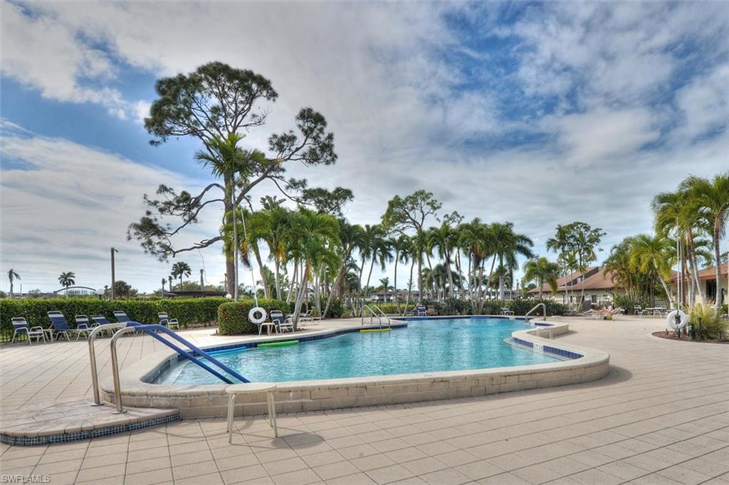 GLADES COUNTRY CLUB - Residential