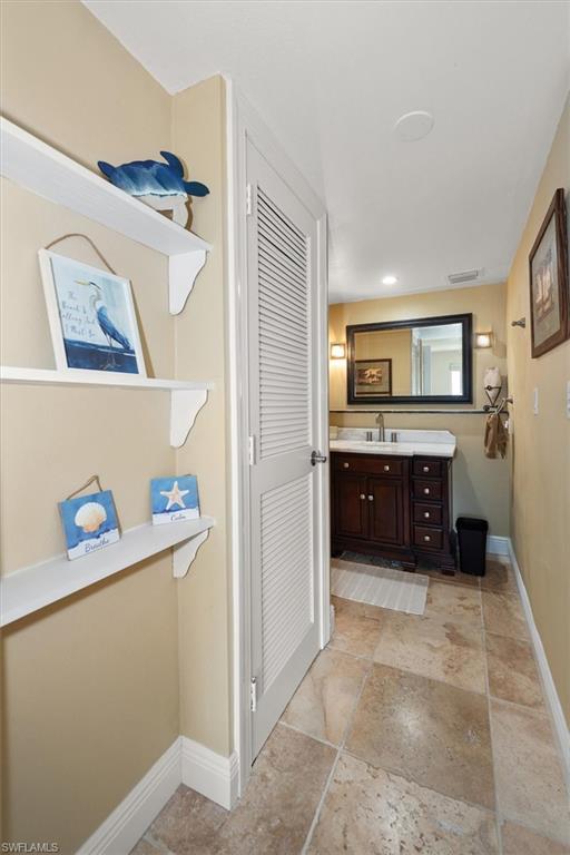 GLADES COUNTRY CLUB - Residential