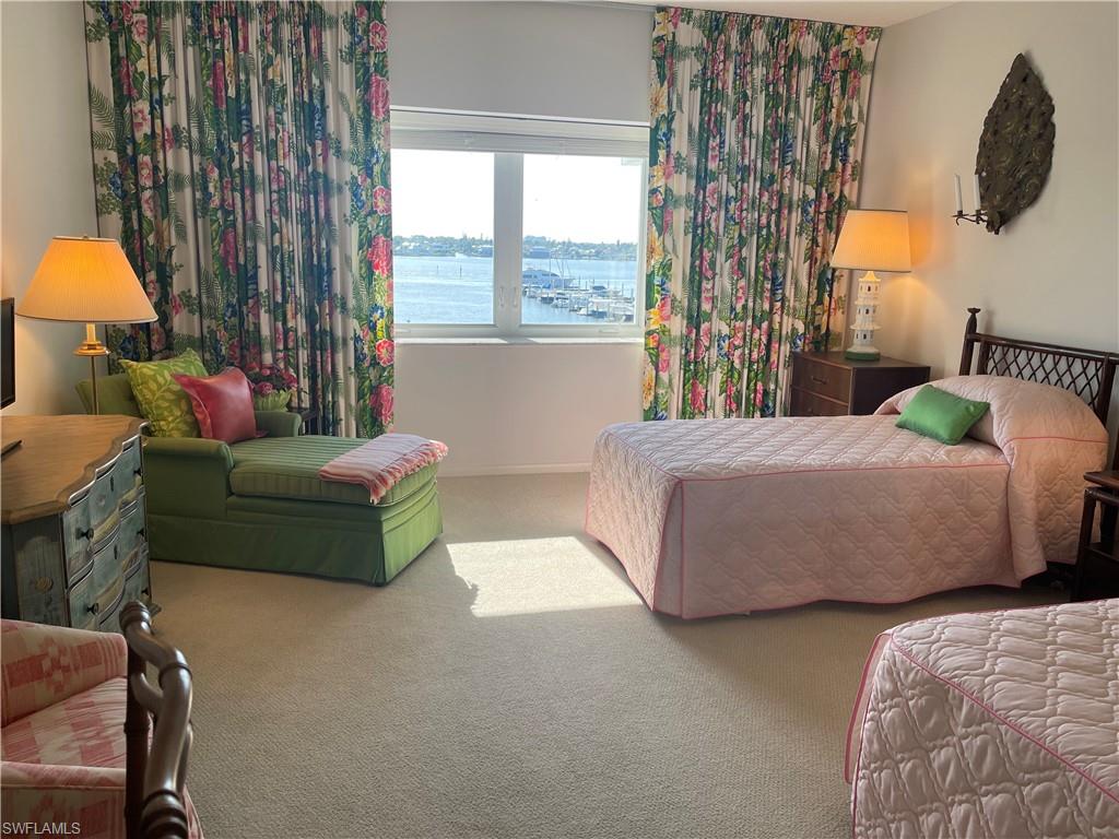 BAY TERRACE - Residential