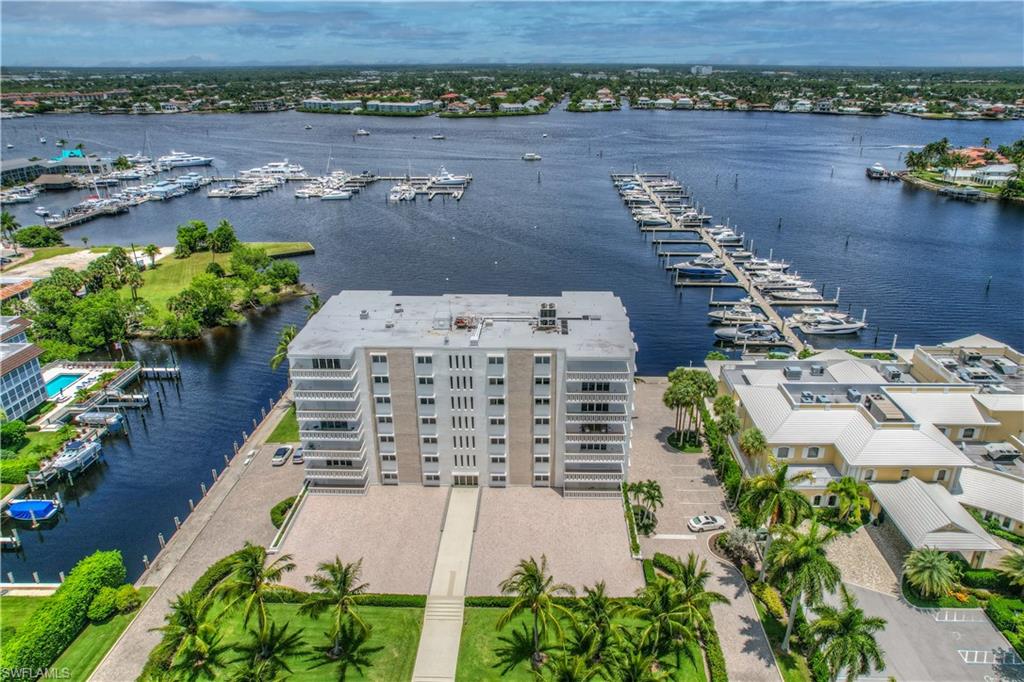 BAY TERRACE - Residential