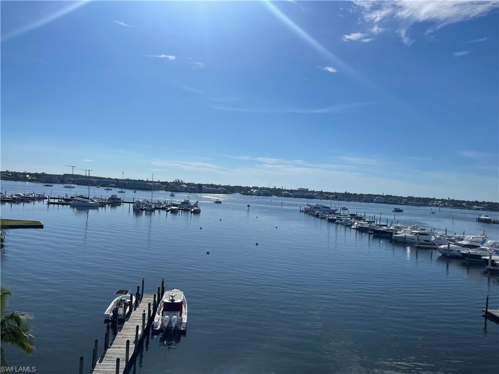 BAY TERRACE - Residential
