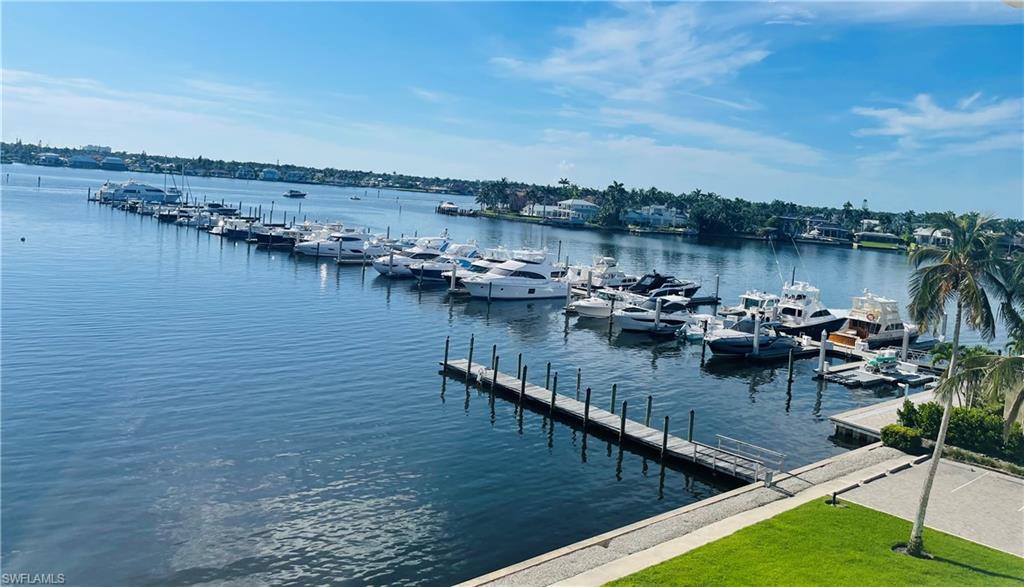 BAY TERRACE - Residential
