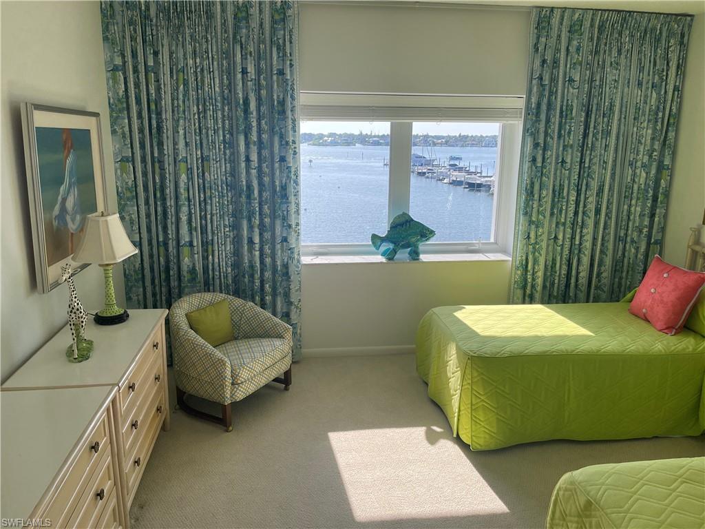 BAY TERRACE - Residential
