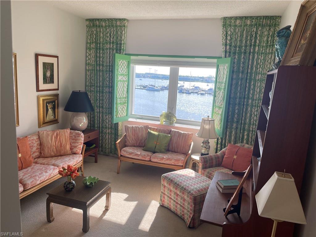 BAY TERRACE - Residential