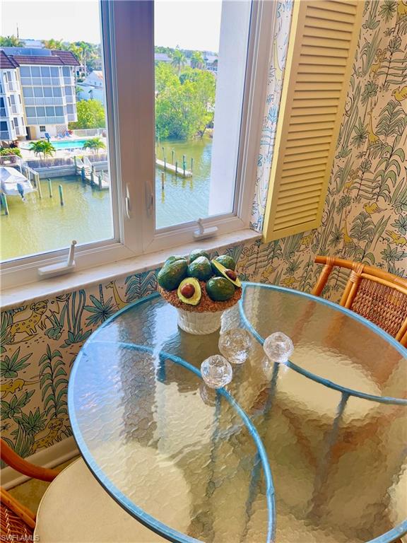 BAY TERRACE - Residential