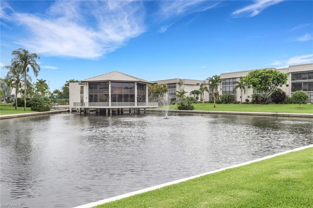 HIDDEN LAKE VILLAS - Residential