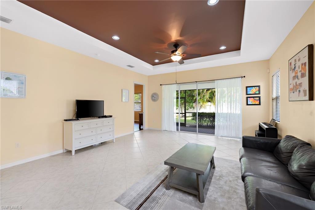 MANCHESTER SQUARE - Residential