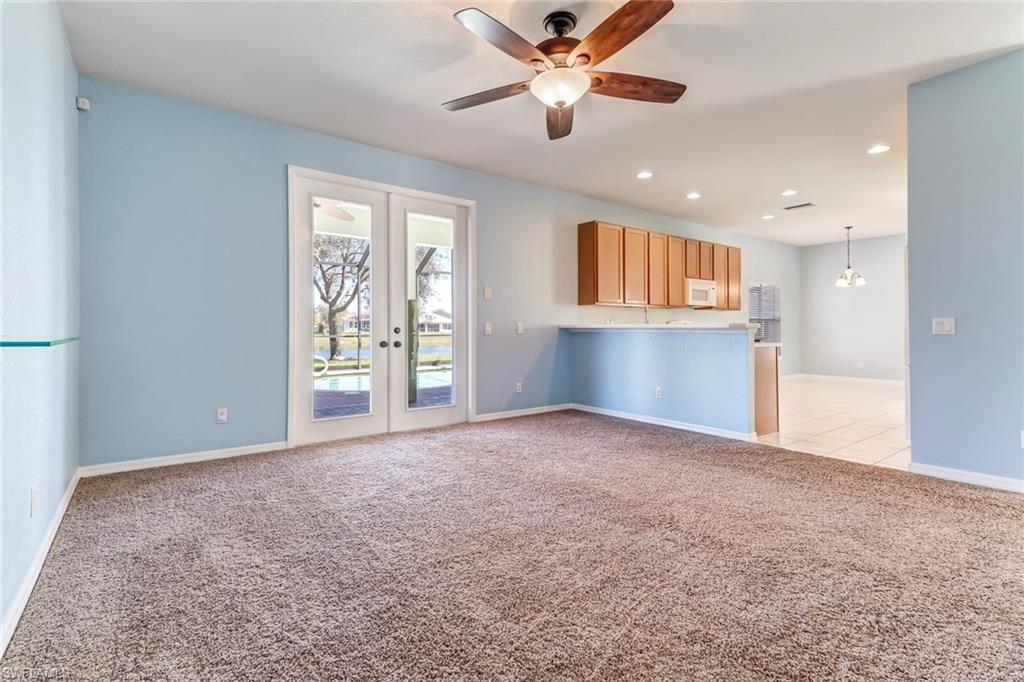 VALENCIA LAKES - Residential