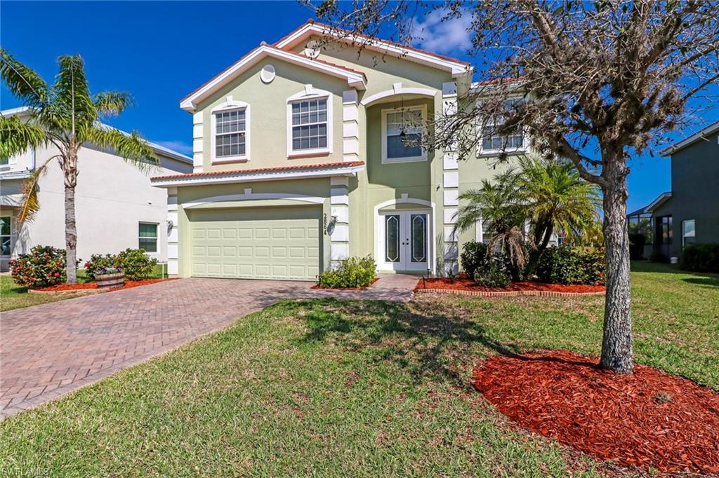 VALENCIA LAKES - Residential