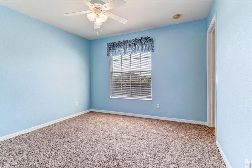 VALENCIA LAKES - Residential