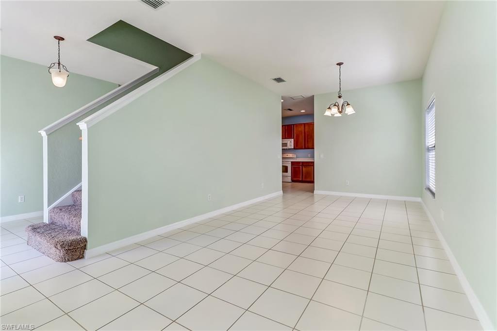 VALENCIA LAKES - Residential