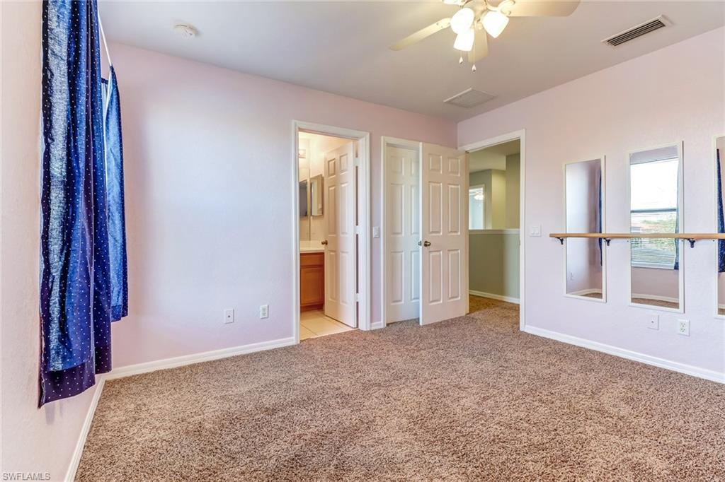 VALENCIA LAKES - Residential