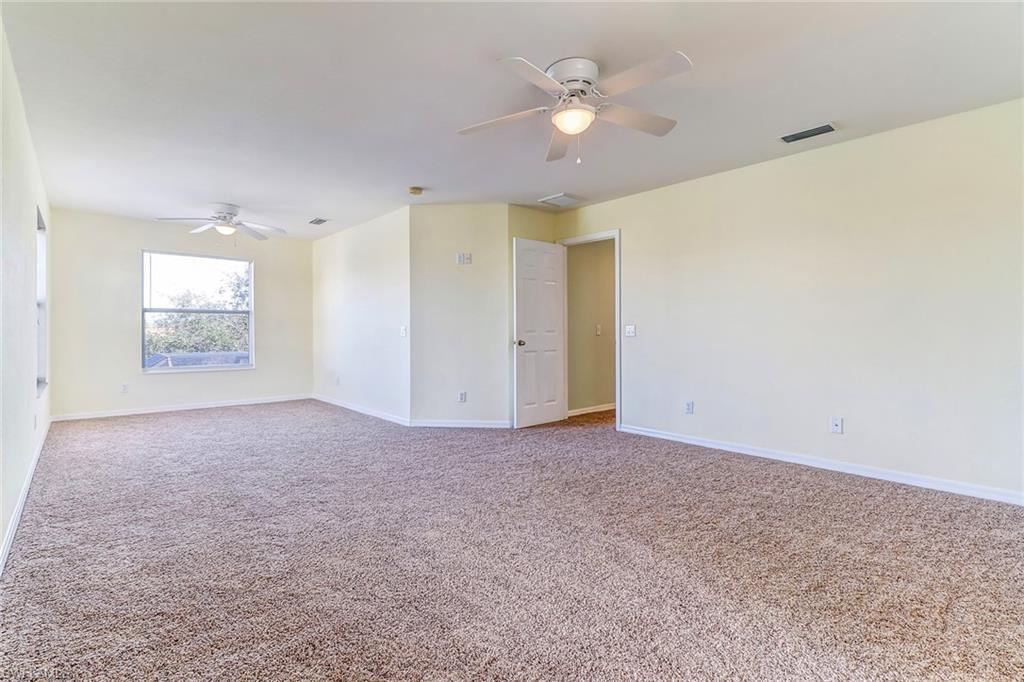 VALENCIA LAKES - Residential