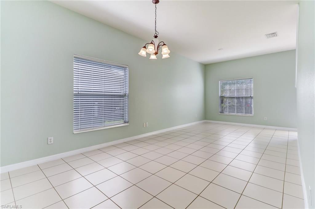 VALENCIA LAKES - Residential