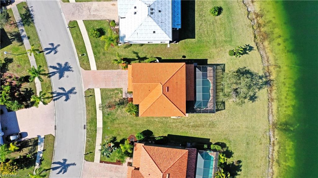 VALENCIA LAKES - Residential