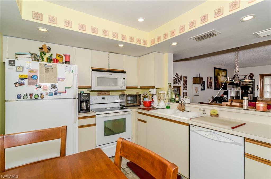 PELICAN RIDGE - Residential