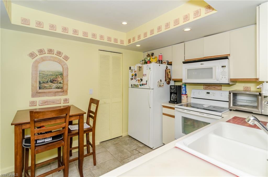PELICAN RIDGE - Residential