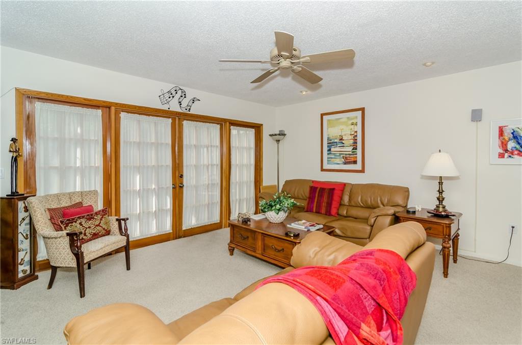 PELICAN RIDGE - Residential