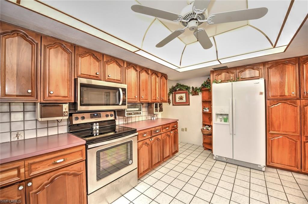SAN CARLOS PARK - Residential